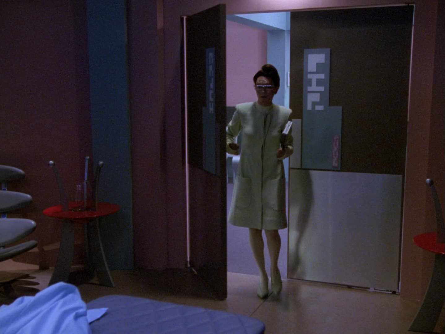 First Contact - Screenshot 3