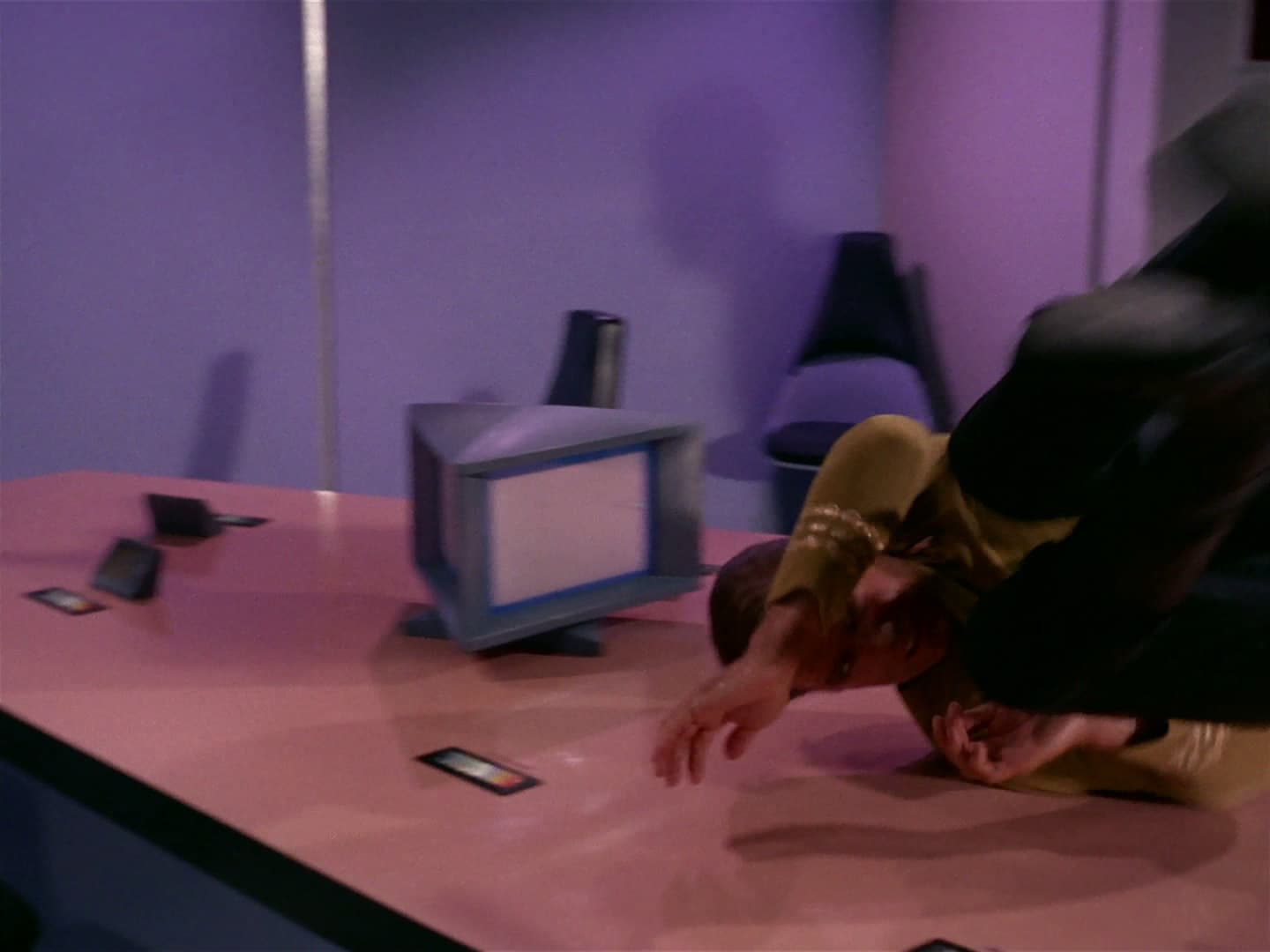 The Naked Time - Screenshot 6