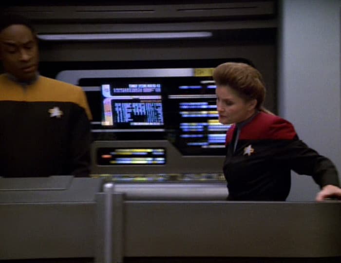 Displaced - Screenshot 2