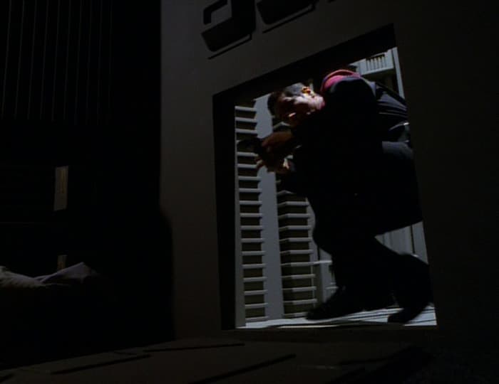 Displaced - Screenshot 8